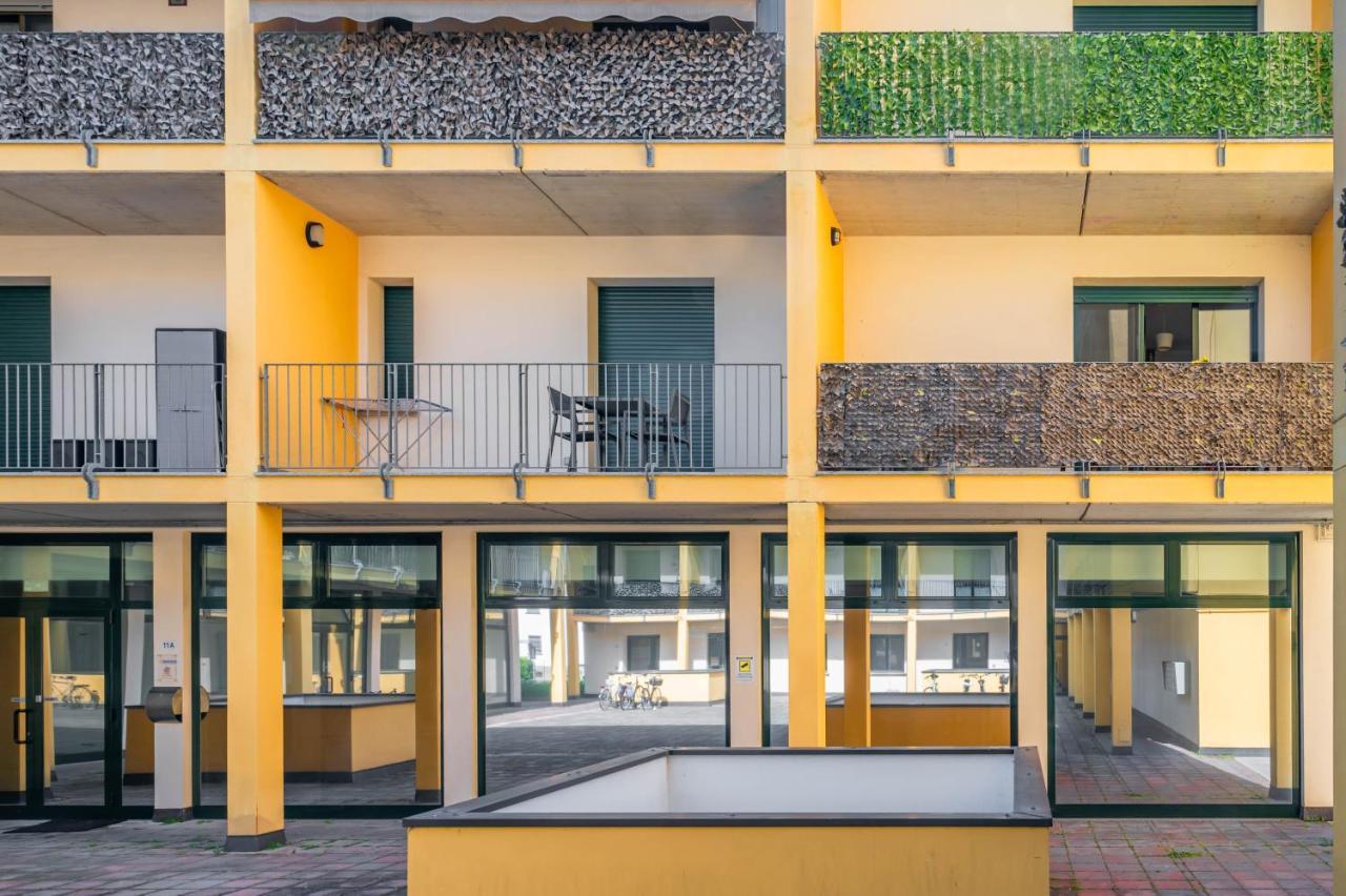 Parma Residential Apartment Con Balcone Exterior photo