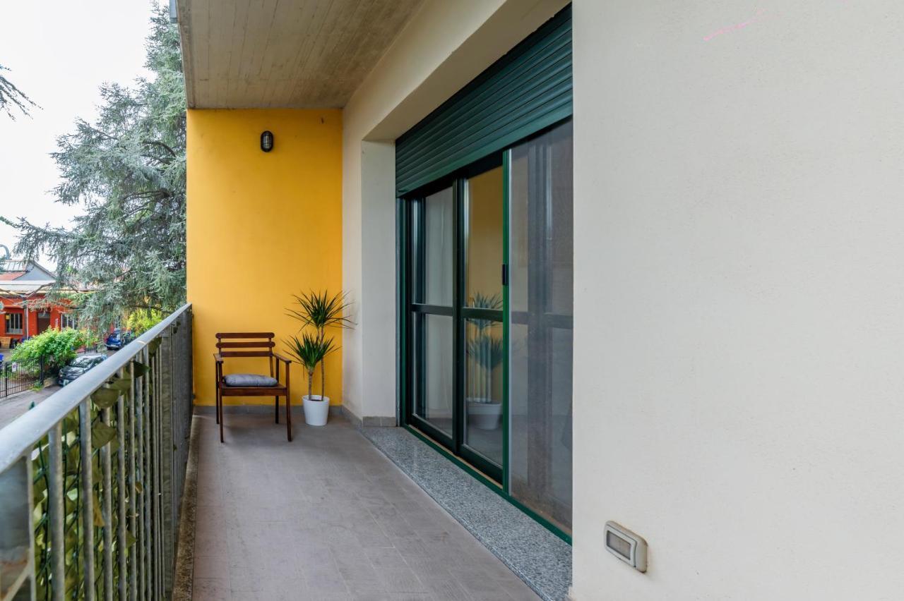 Parma Residential Apartment Con Balcone Exterior photo