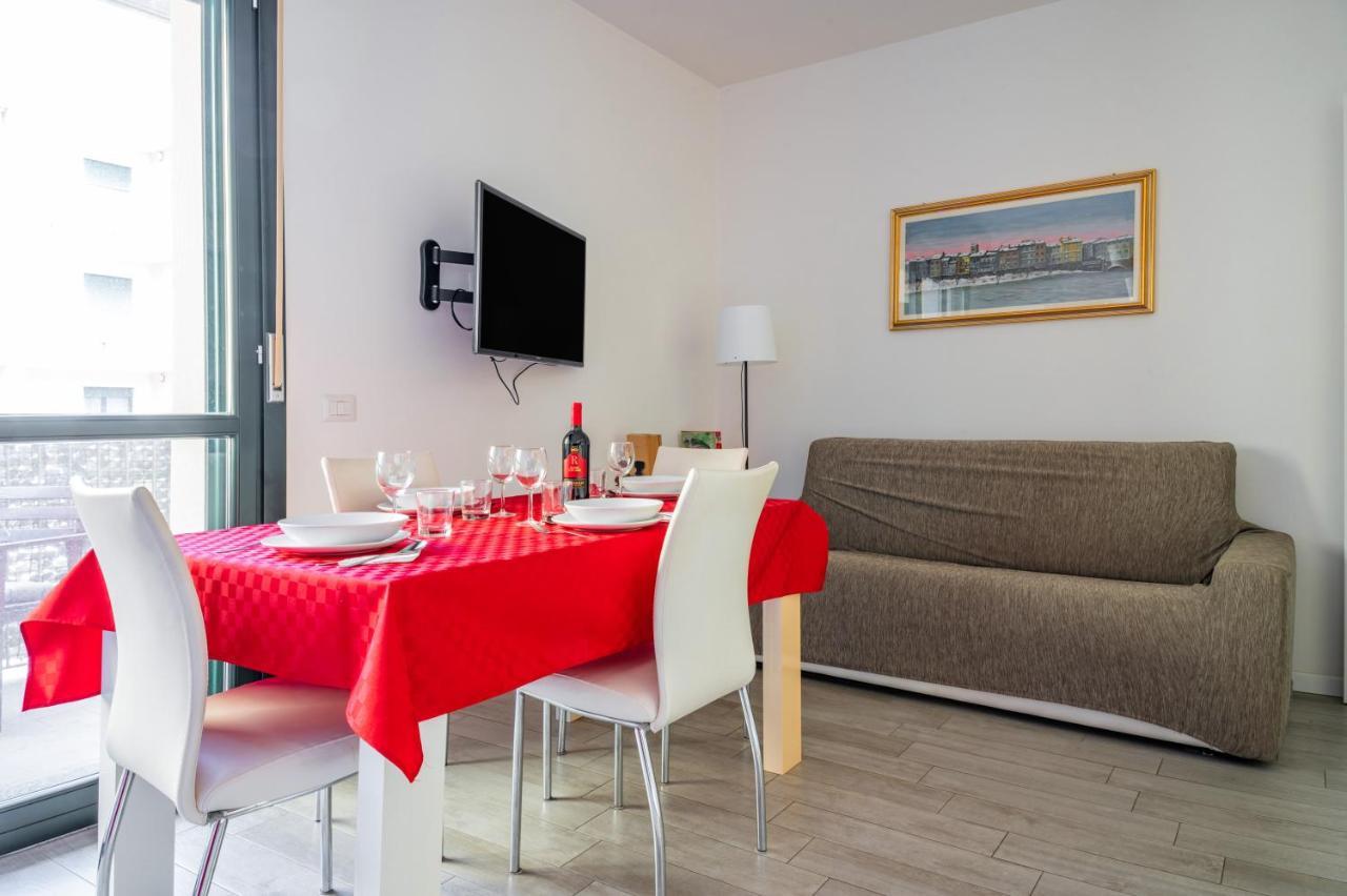 Parma Residential Apartment Con Balcone Exterior photo